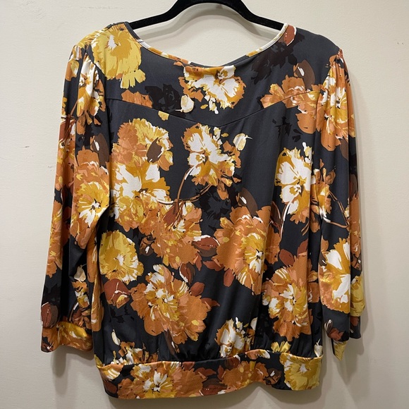 Gimmick Brand - Floral Top - Picture 5 of 5